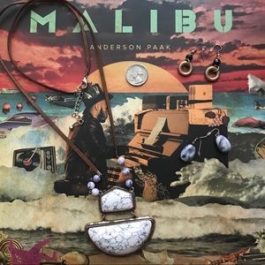 •vintage• | *set* of necklace & 2 earrings